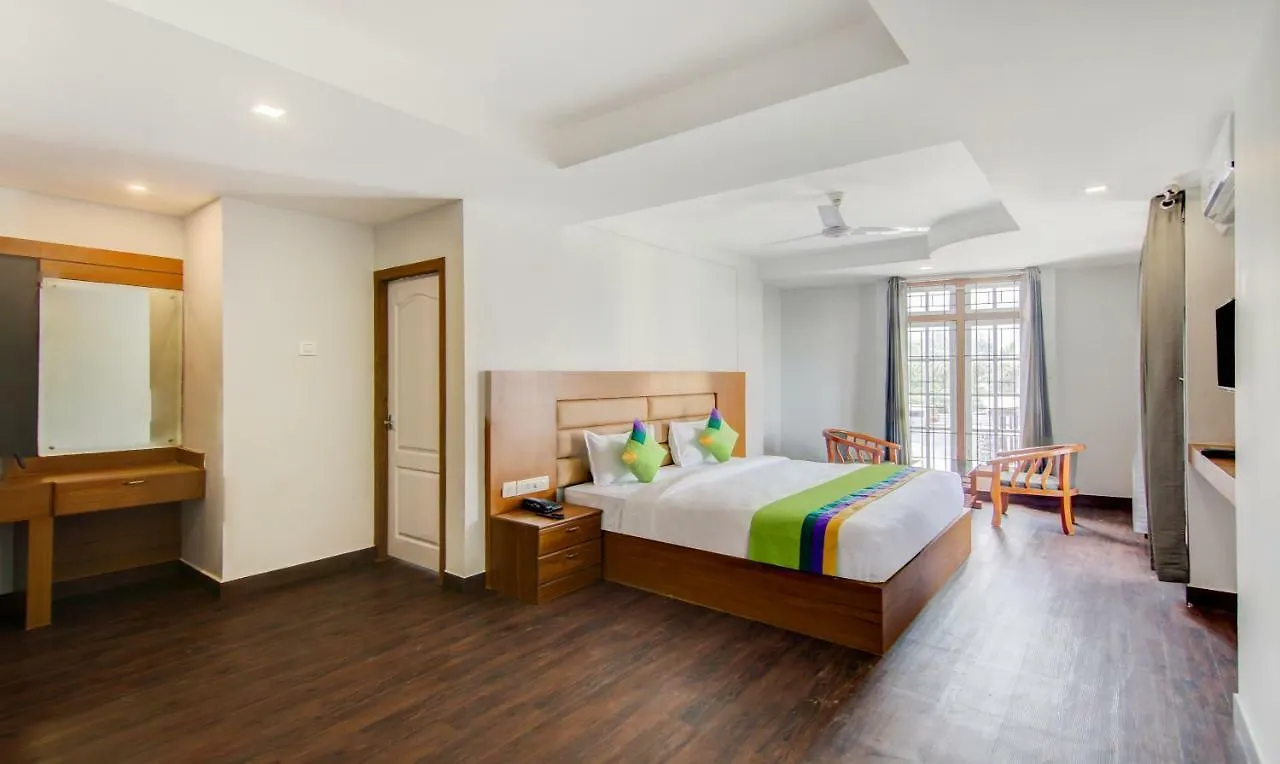 Treebo Trend Central Gate Hotel Kozhikode 3*,  India