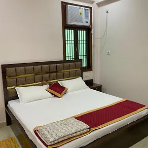 *** Hotel Shri Ram Paying India