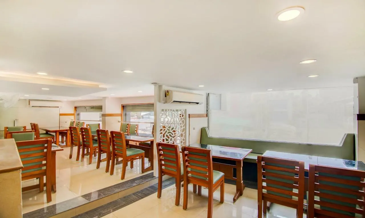 Treebo Trend Central Gate Hotel Kozhikode 3*,  India